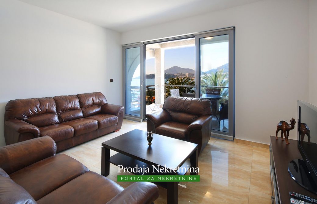 First line apartment for sale in Budva