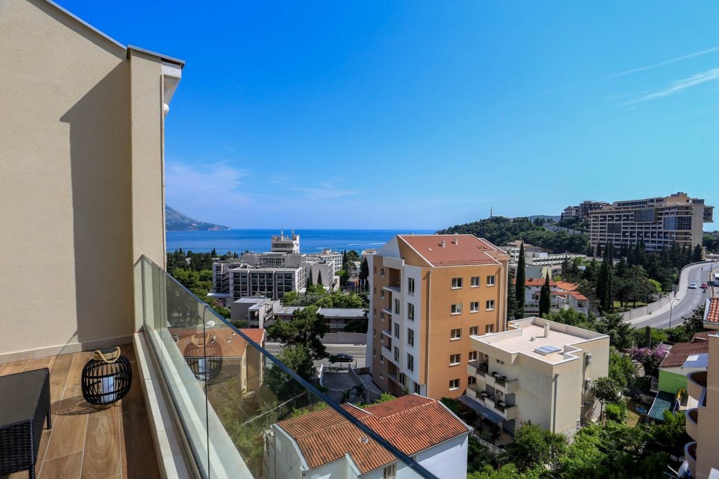 Penthouse for sale in Becici