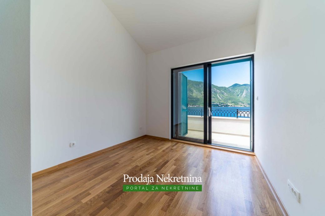 Penthouse for sale in Kotor Bay