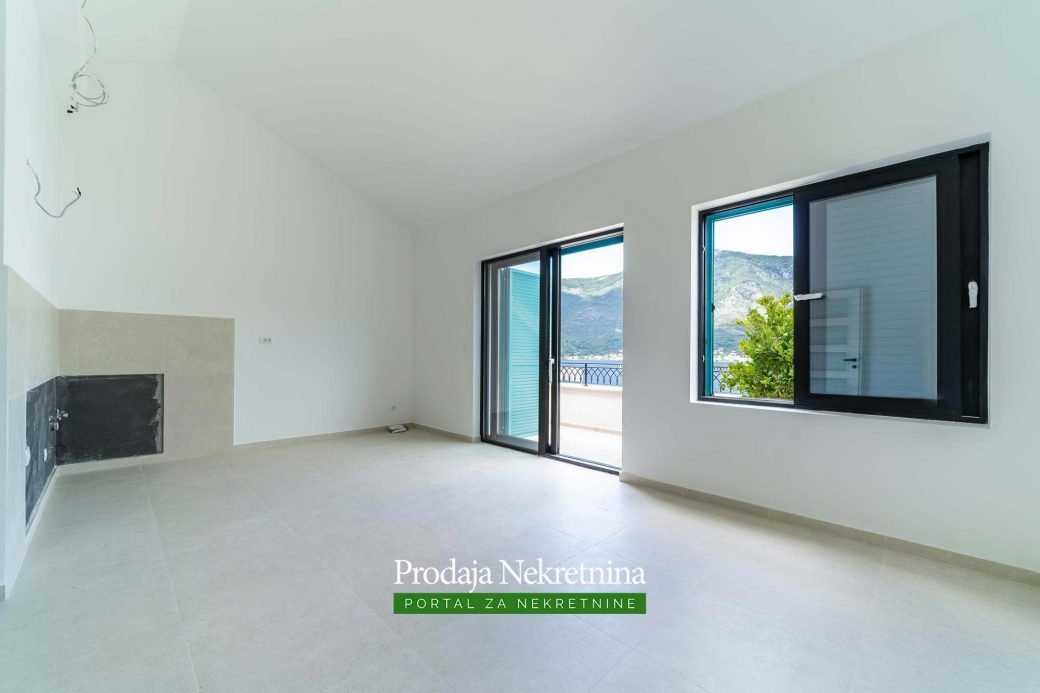 Penthouse for sale in Kotor Bay