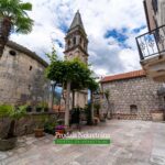 Stone house for sale in Perast