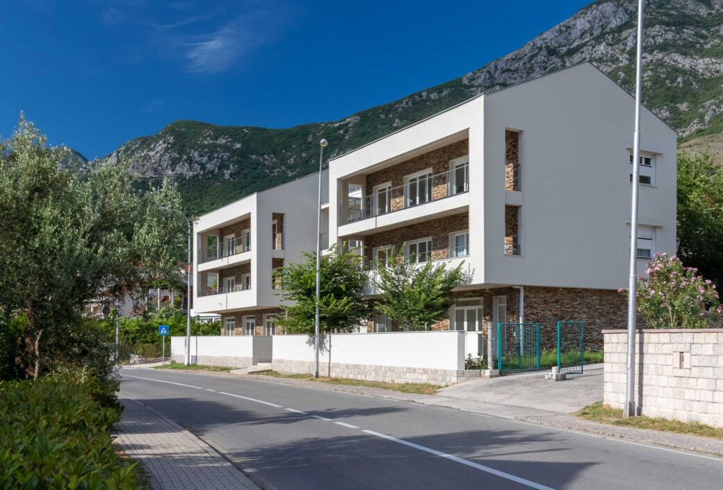 Studio for sale in Kotor Bay