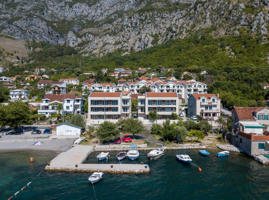 Studio for sale in Kotor Bay