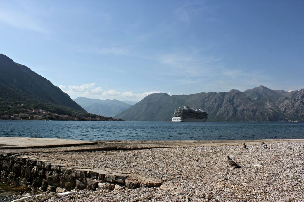 Two bedroom apartment for sale in Kotor Bay