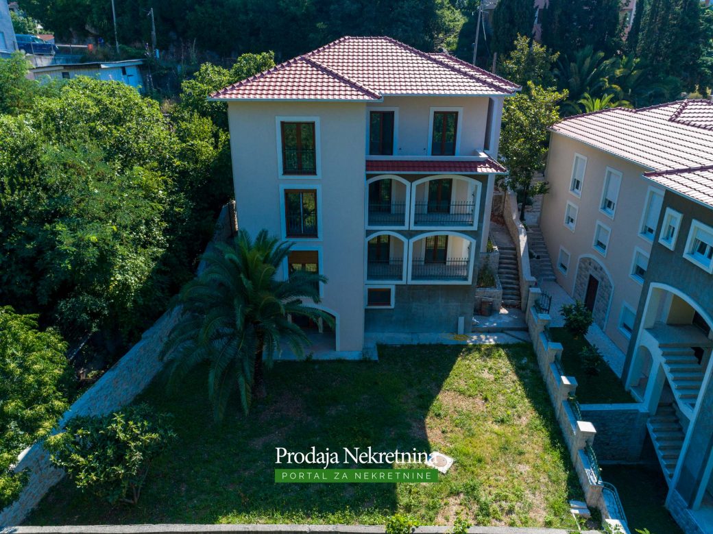 House for sale in Budva Riviera