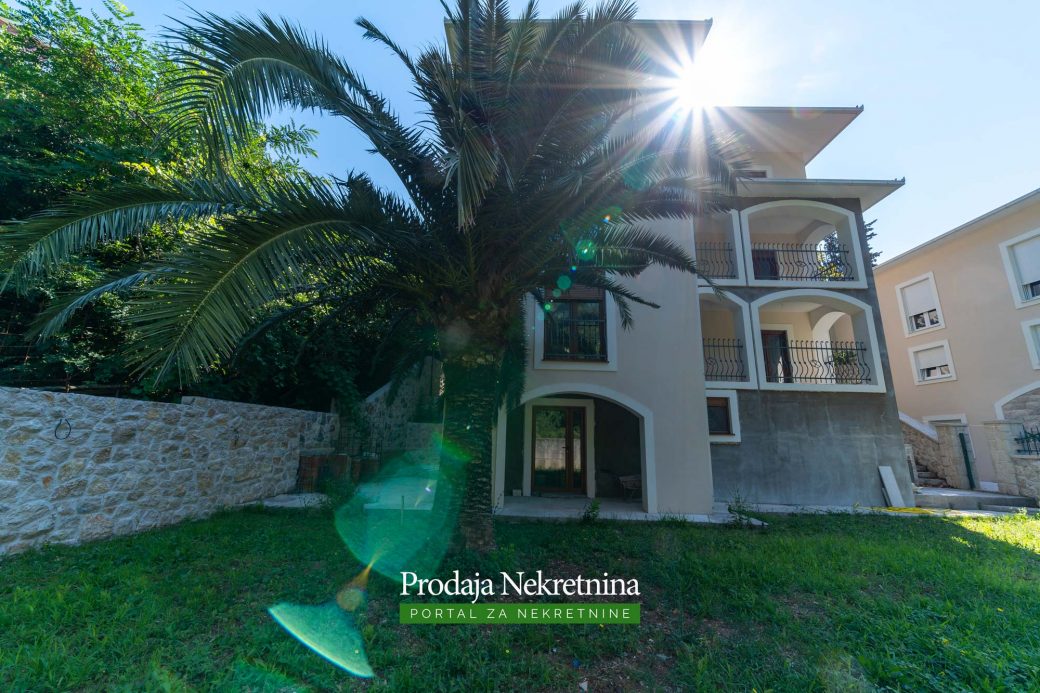 House for sale in Budva Riviera