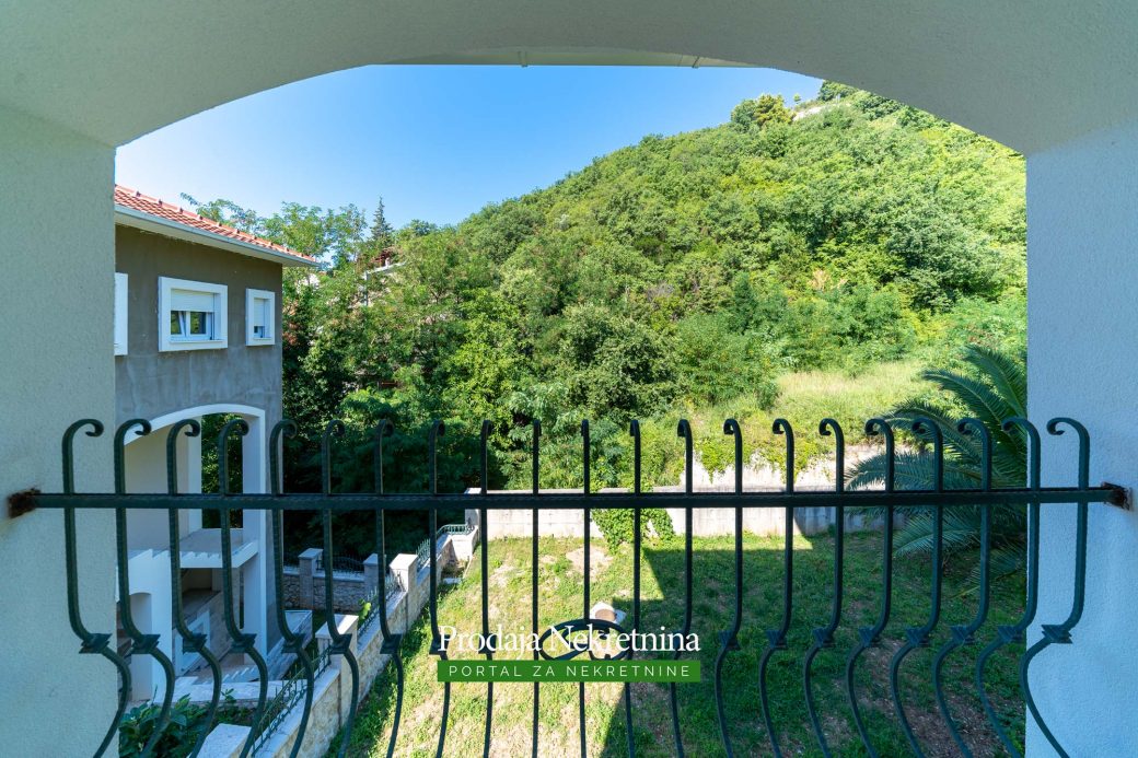 House for sale in Budva Riviera