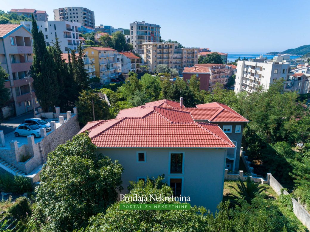 House for sale in Budva Riviera