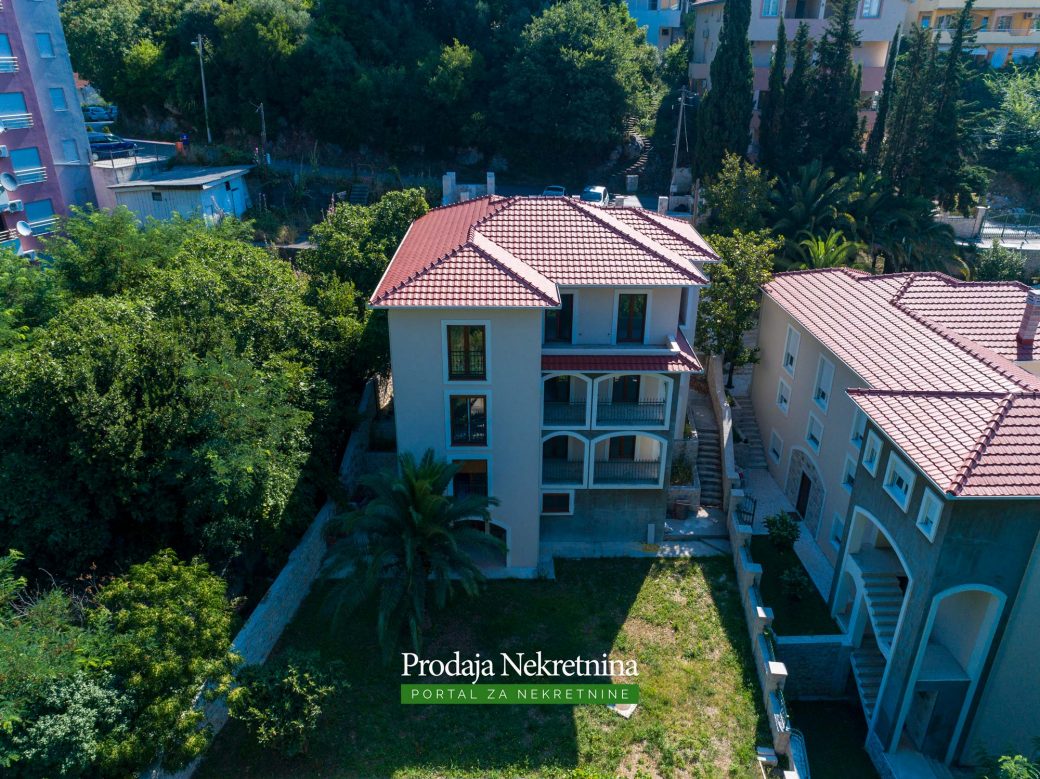 House for sale in Budva Riviera