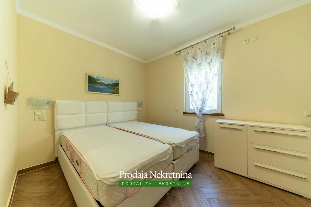 Three bedroom apartment in Kotor Bay