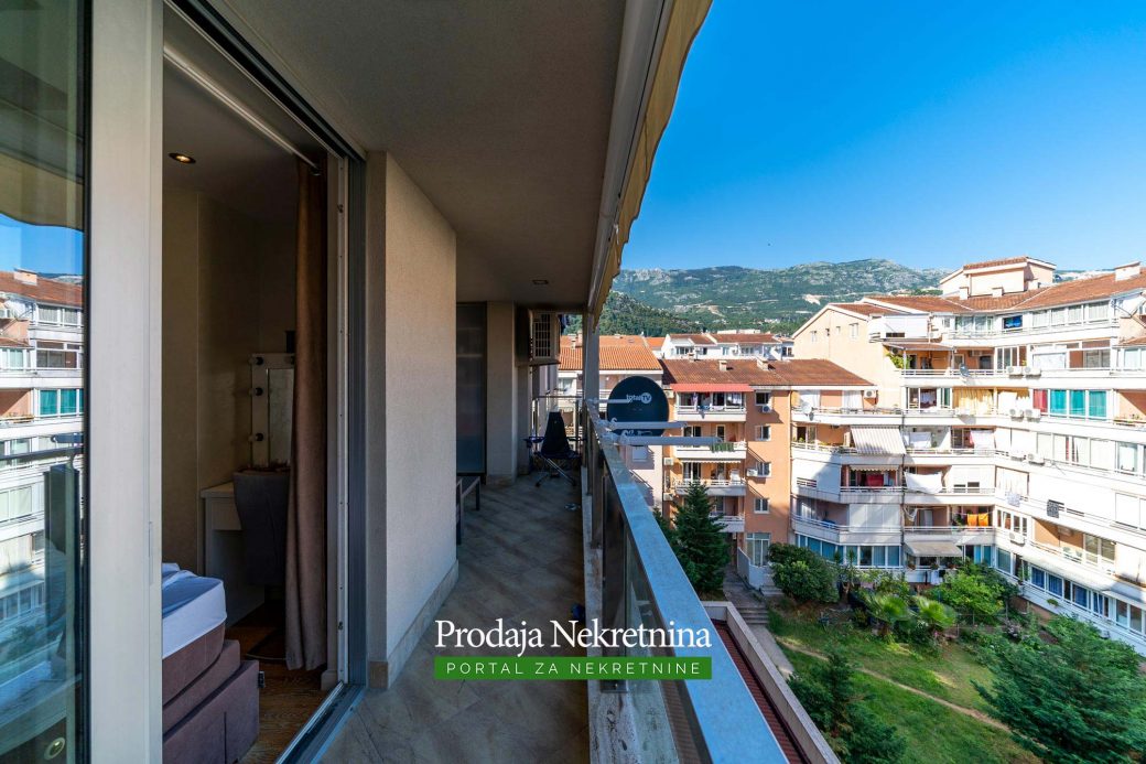 Two bedroom apartment in Budva