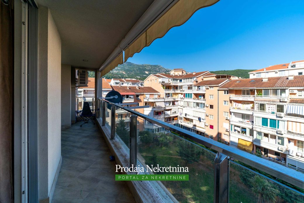 Two bedroom apartment in Budva