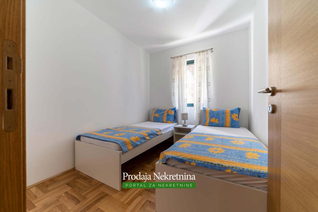 Dvosoban apartman u Tivtu