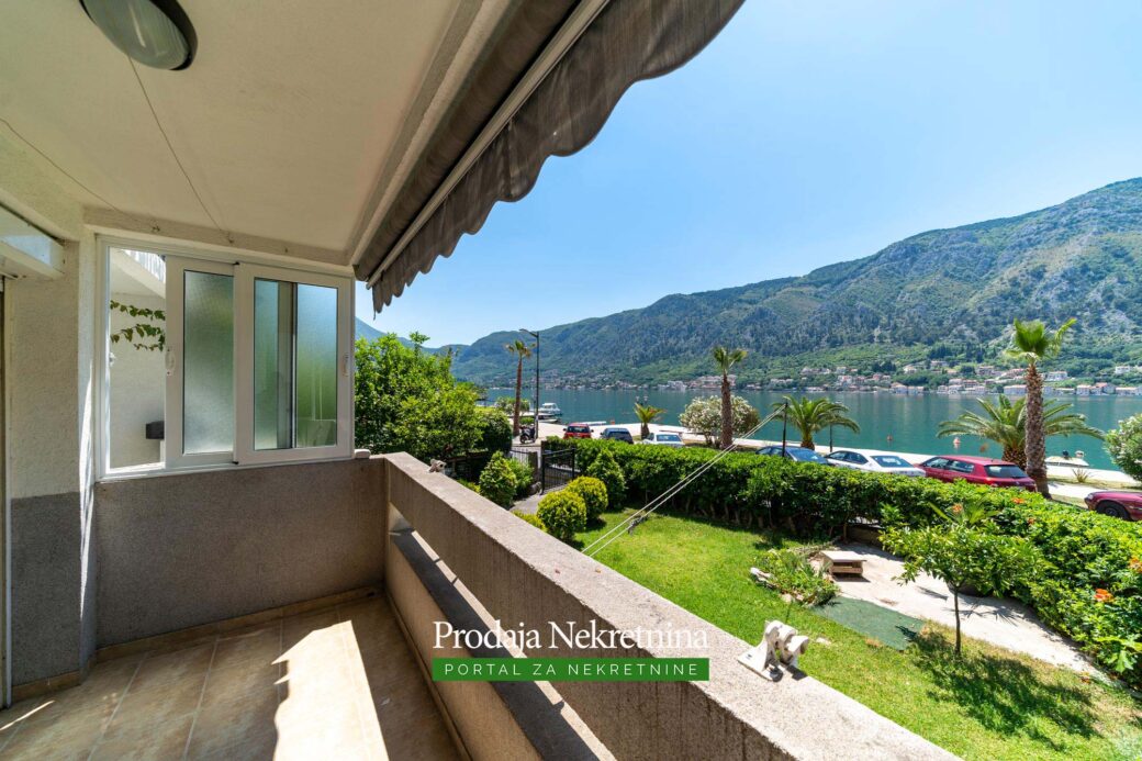 Three bedroom apartment for sale in Kotor Bay