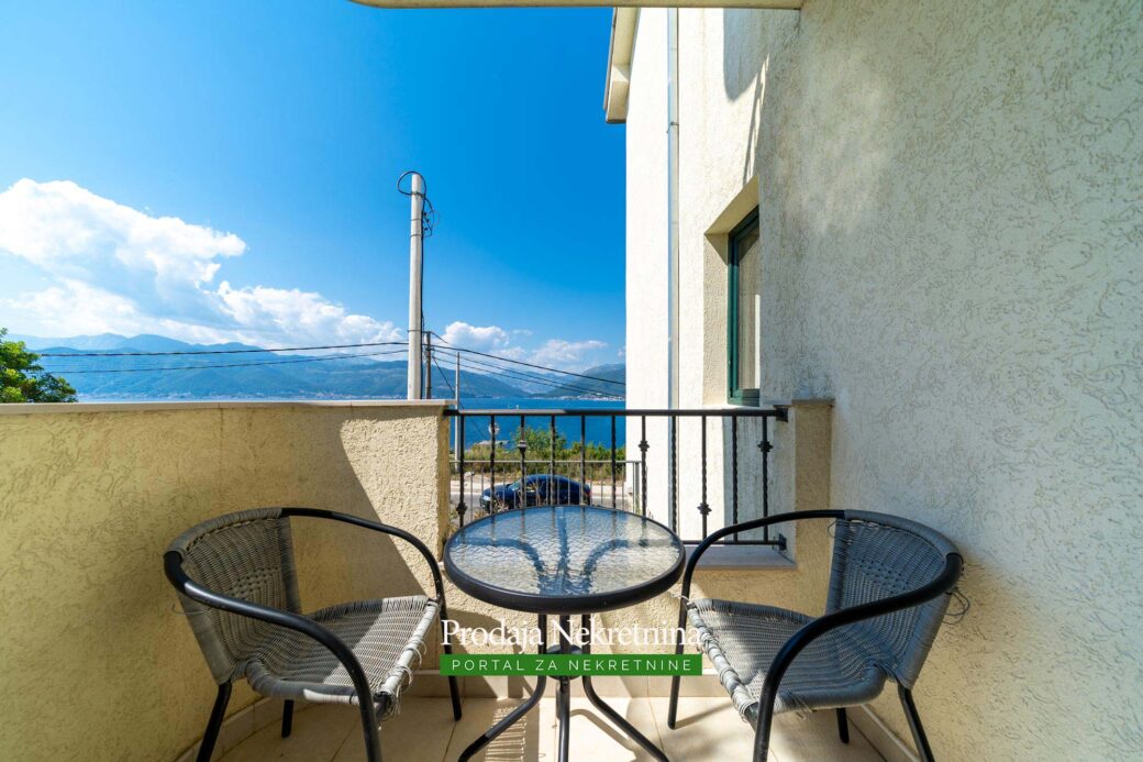 Two bedroom apartment in Tivat