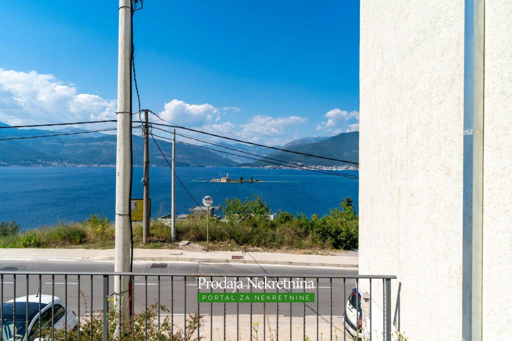 Two bedroom apartment in Tivat