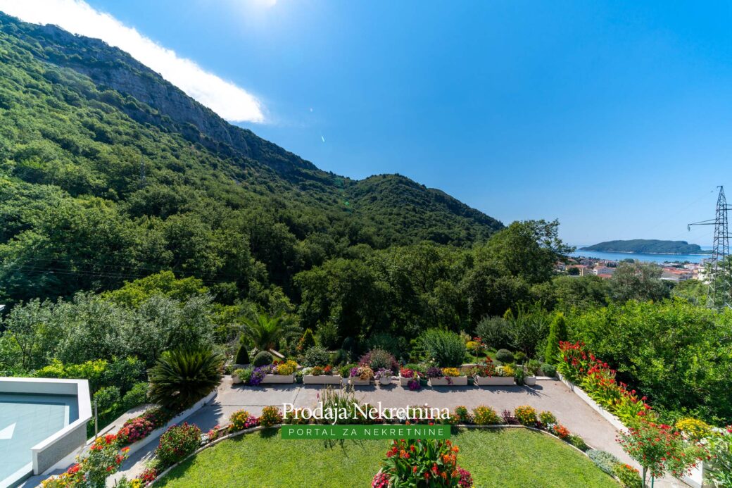 Villa for sale in Budva