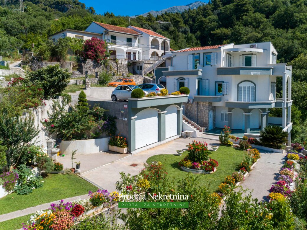 Villa for sale in Budva