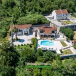 Villas-with-swimming-pool-for-sale-in-Bay-of-Kotor (14)