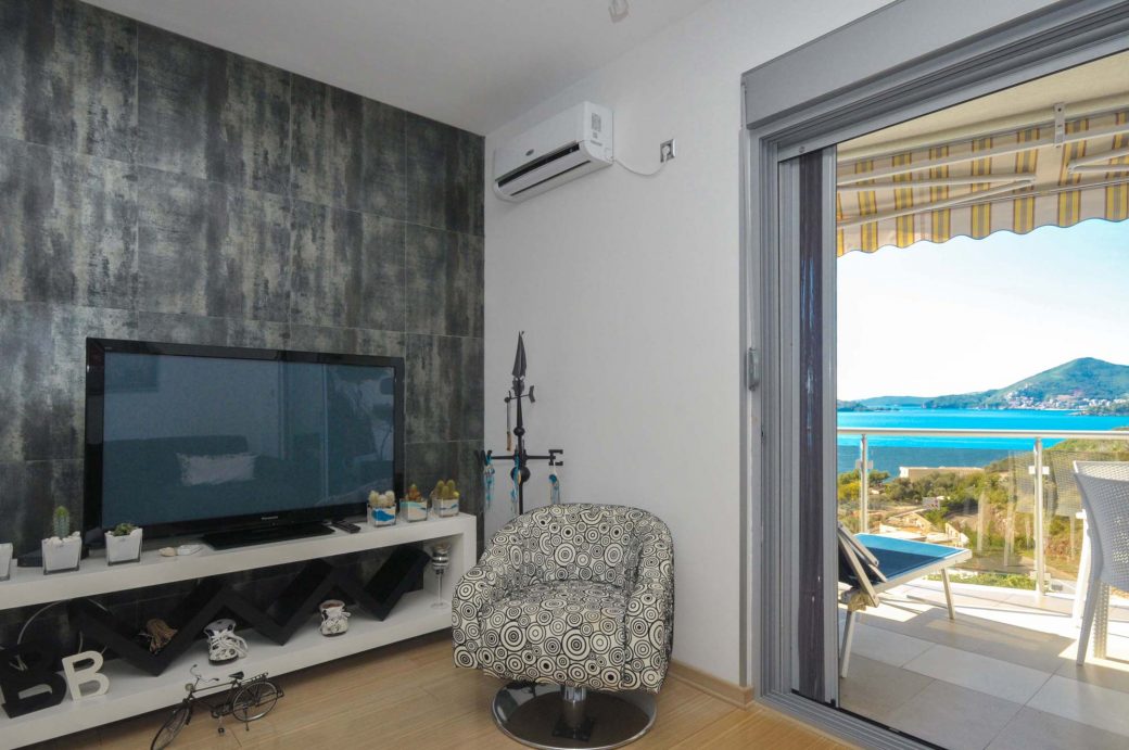 One bedroom apartment in Budva