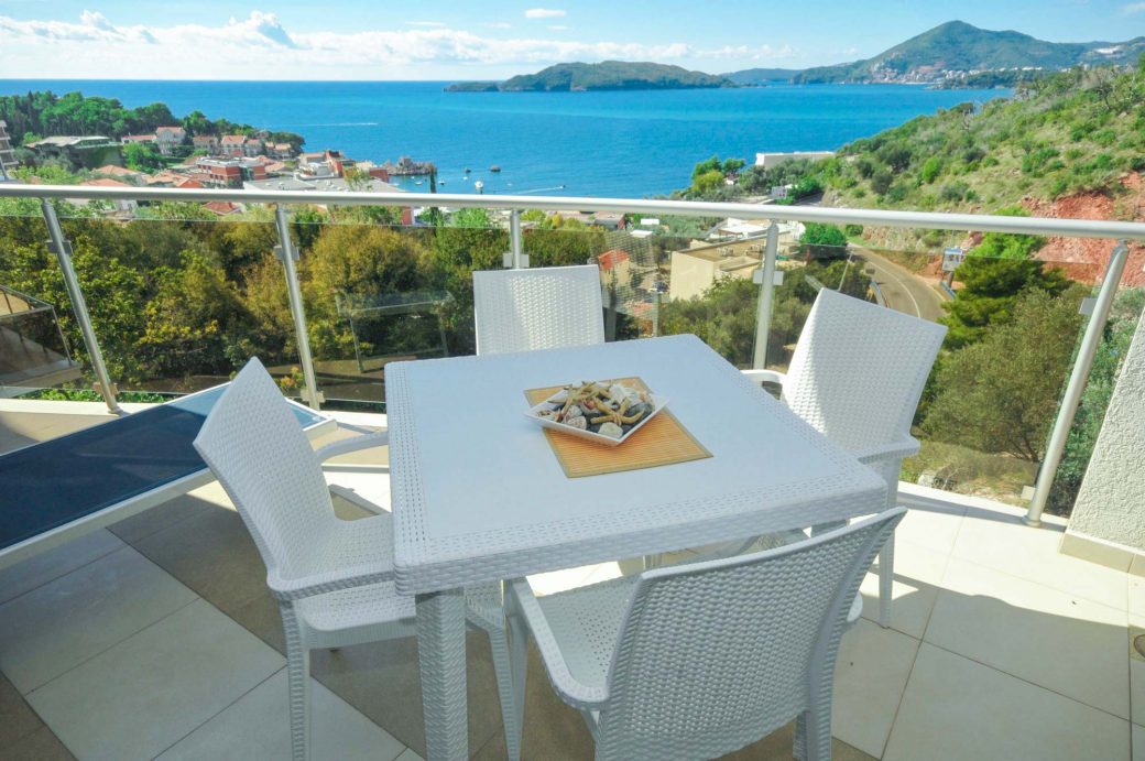 One bedroom apartment in Budva