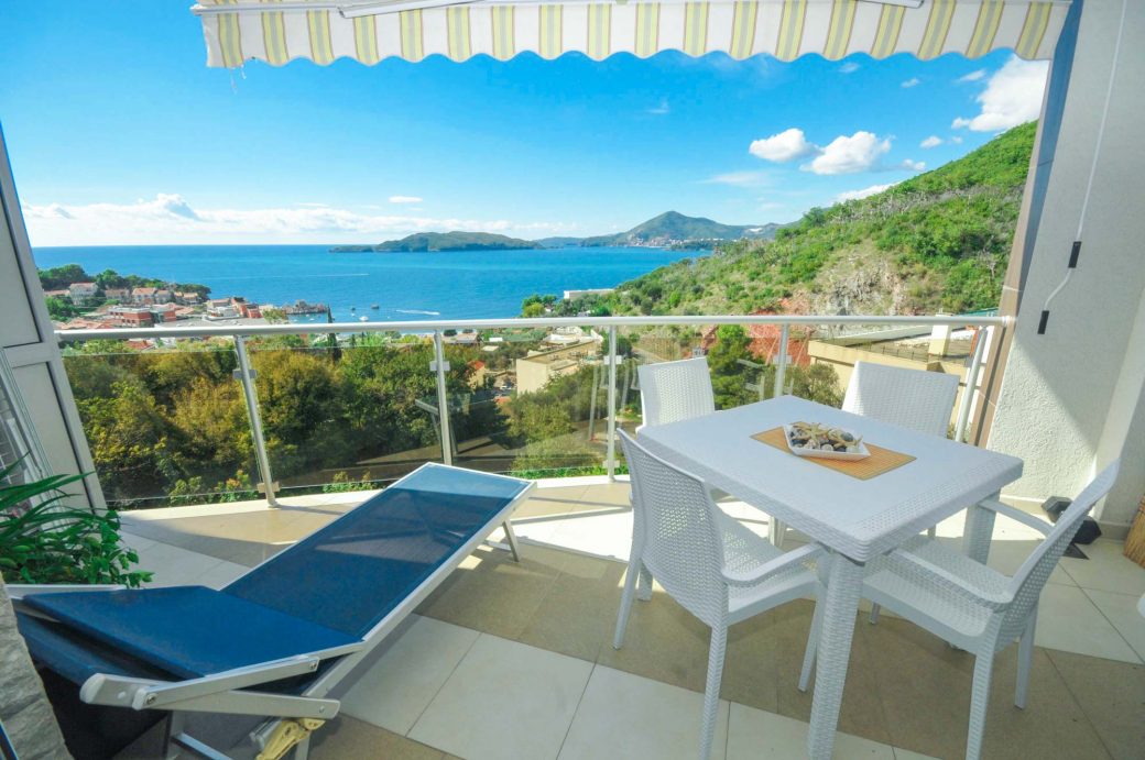 One bedroom apartment in Budva