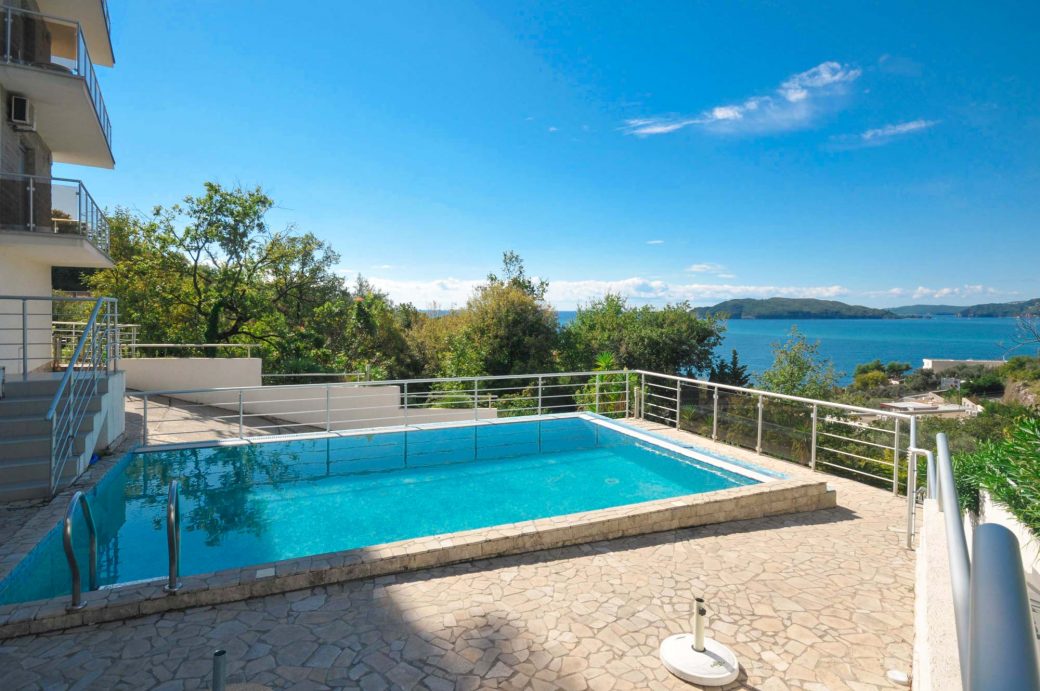 One bedroom apartment in Budva