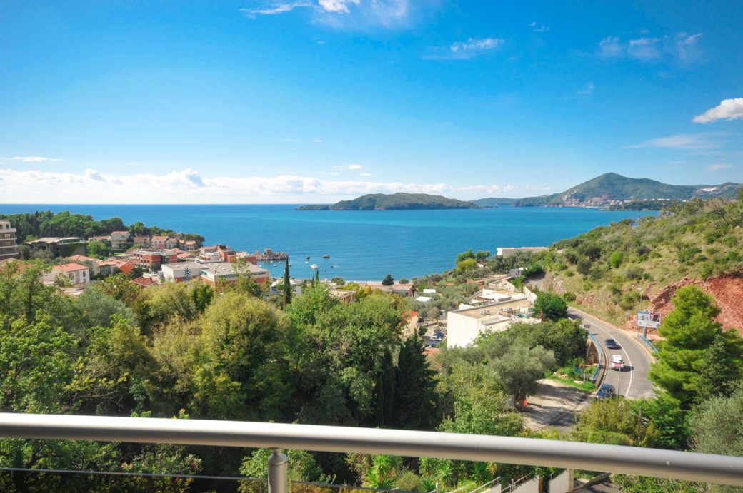 One bedroom apartment in Budva