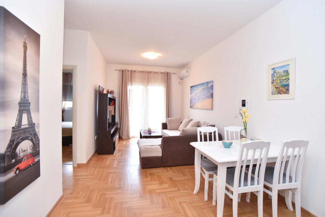 Two bedroom apartment in Budva