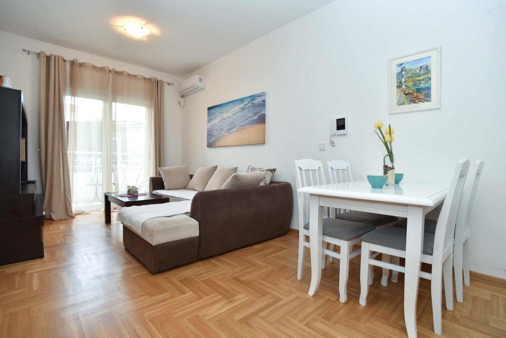 Two bedroom apartment in Budva