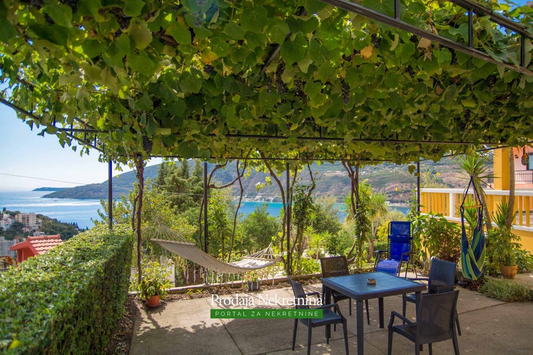 House for sale in Herceg Novi