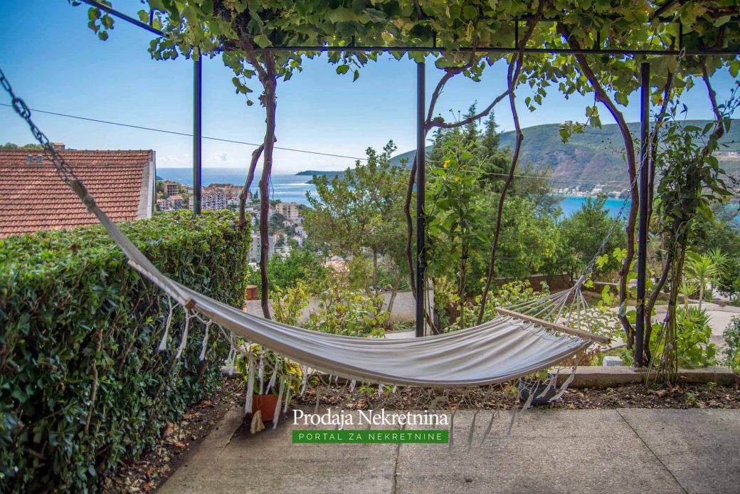 House for sale in Herceg Novi