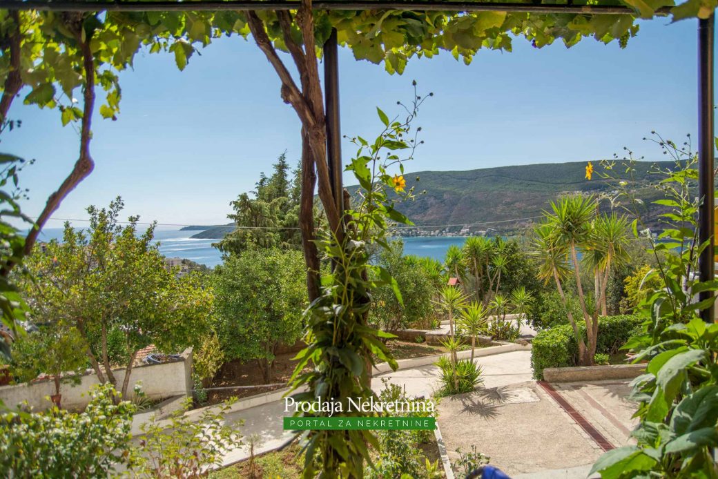 House for sale in Herceg Novi