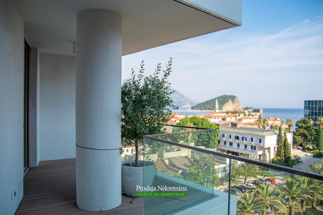 Luxury apartment near old town Budva