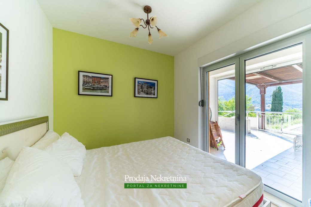 Two bedroom apartment in Kotor Bay