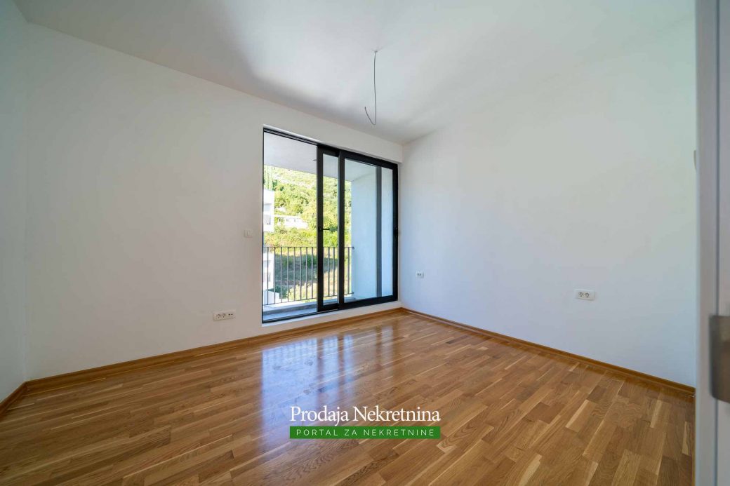 Penthouse for sale in new building in Tivat