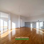 Penthouse sa pogledom na more u Tivtu