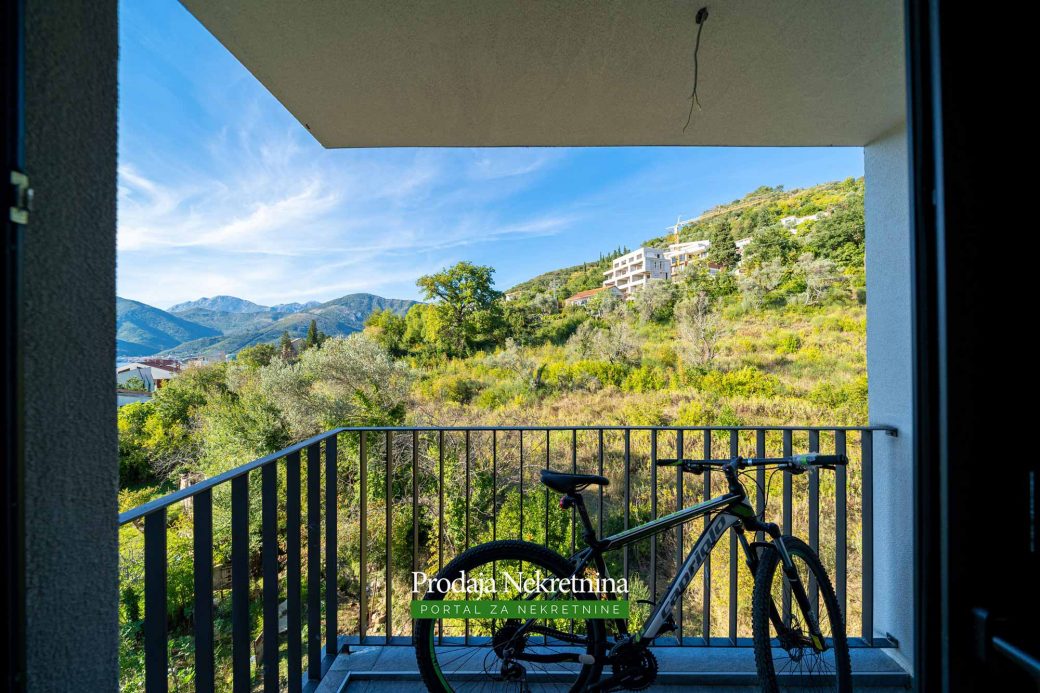 Penthouse for sale in Tivat