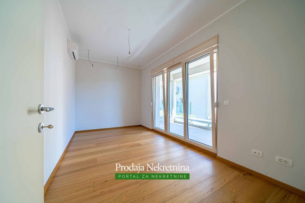 Prodaje se apartman u novogradnji u Kotoru