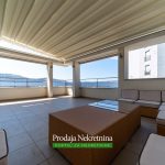 Prodaje se trosobni penthouse u Baru