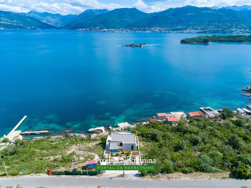 Seafront villa for sale in Tivat Bay