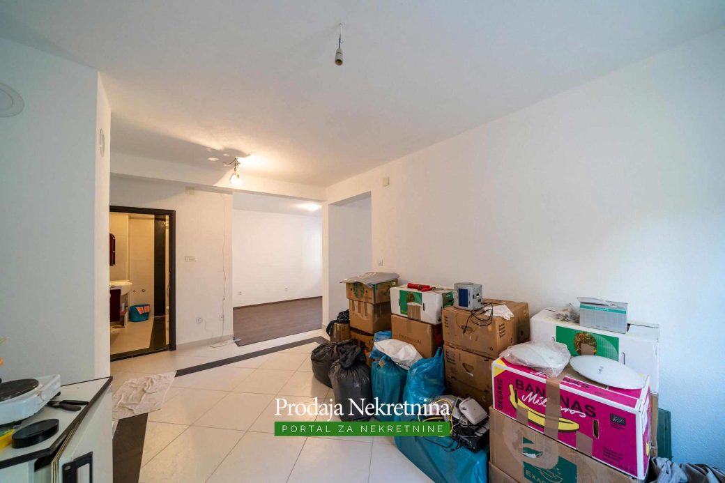 Apartment for sale in Risan