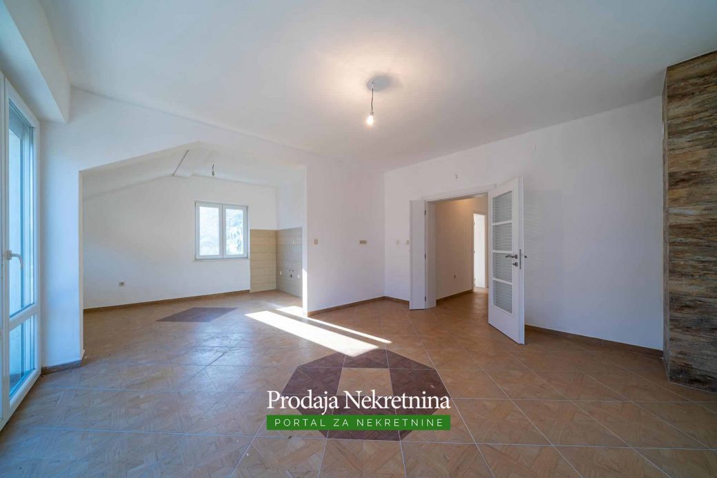 Two bedroom apartment for sale in Prcanj