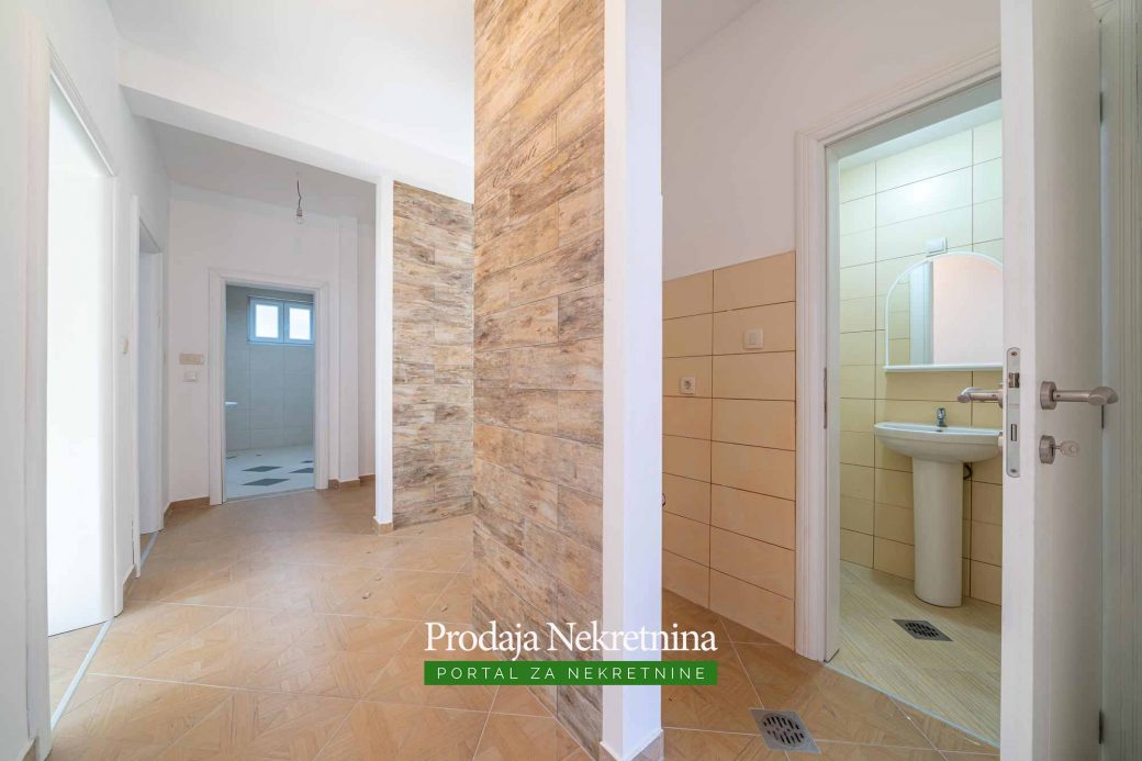 Two bedroom apartment for sale in Prcanj