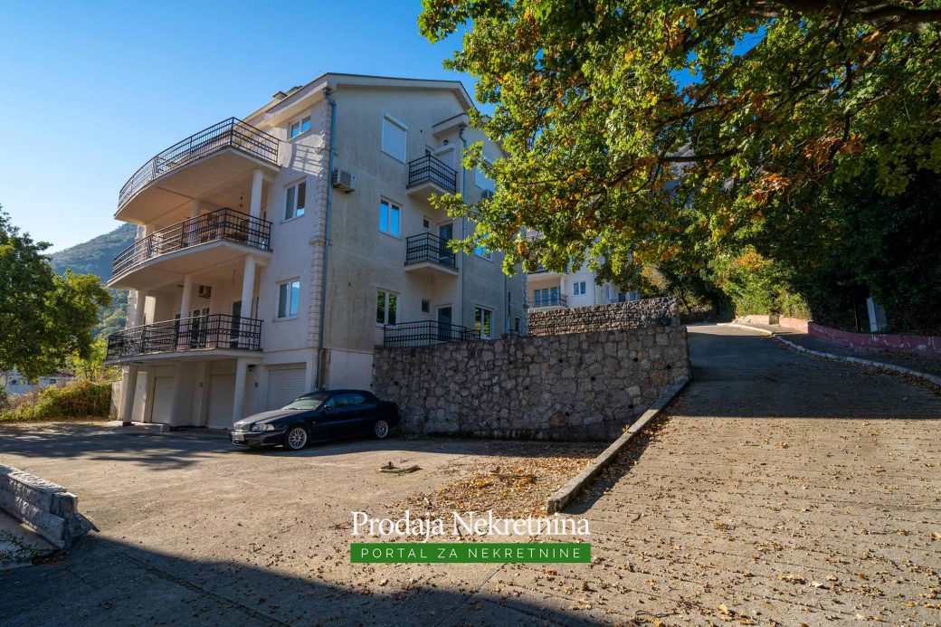 Two bedroom apartment for sale in Prcanj