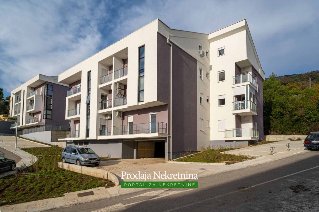 Jednosoban apartman u Tivtu