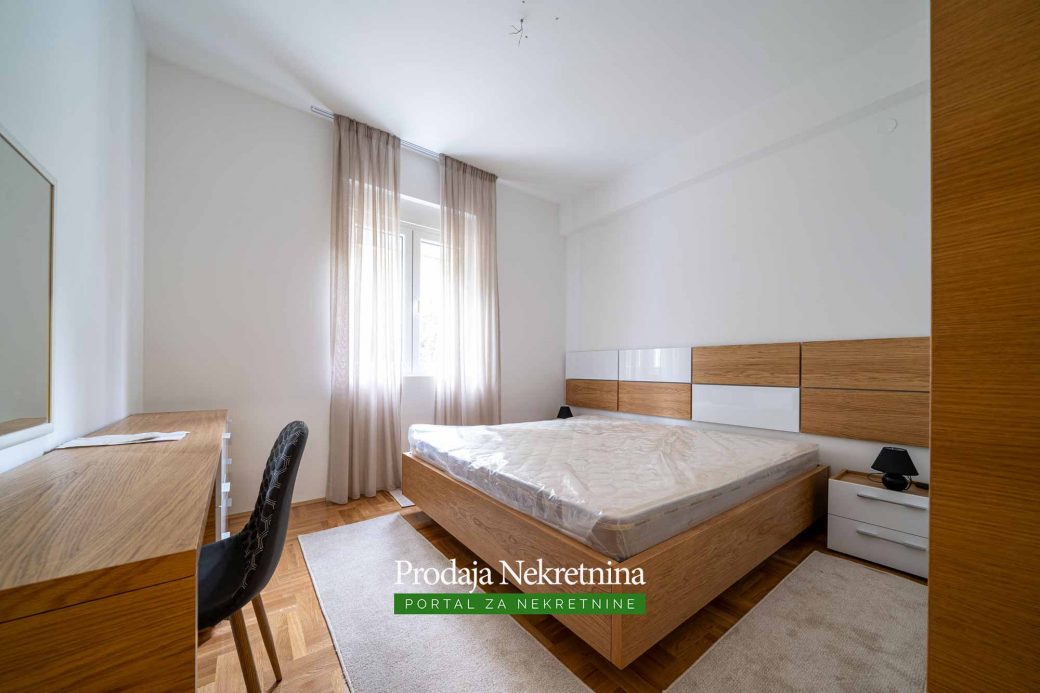 Jednosoban apartman u Tivtu