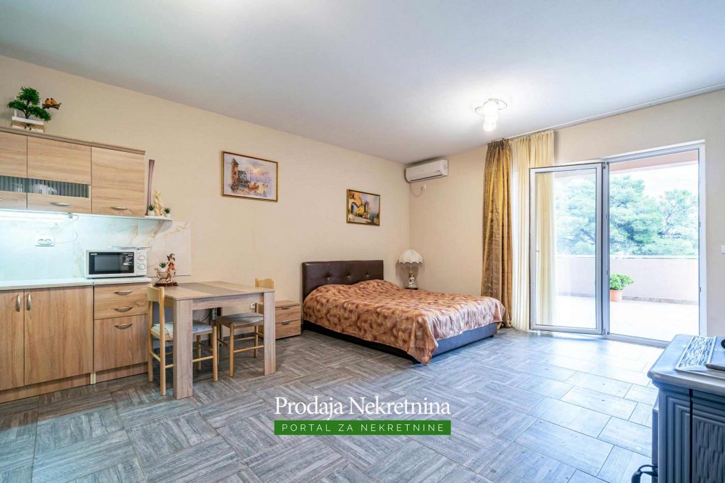 Studio apartment for sale in Tivat