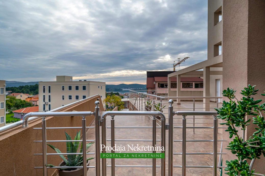 Studio apartment for sale in Tivat