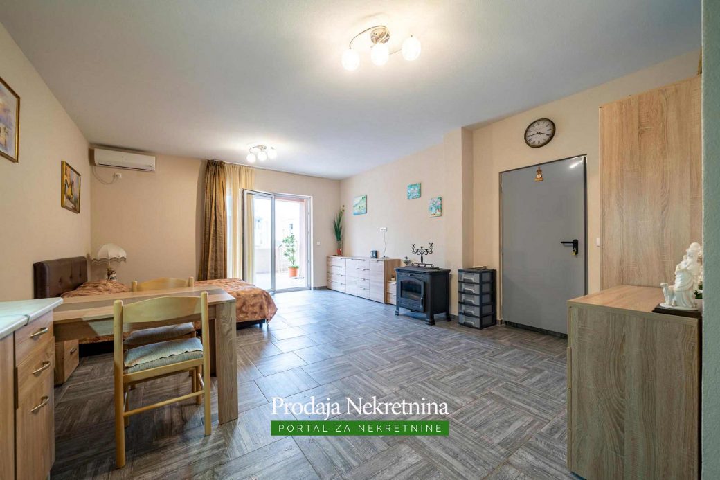 Studio apartment for sale in Tivat